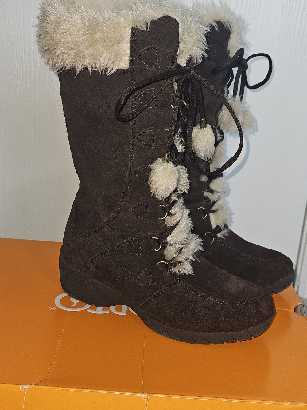 Sporto Chocolate Brown Faux-Fur Leather Lace-Up Winter Boots with Pom Details